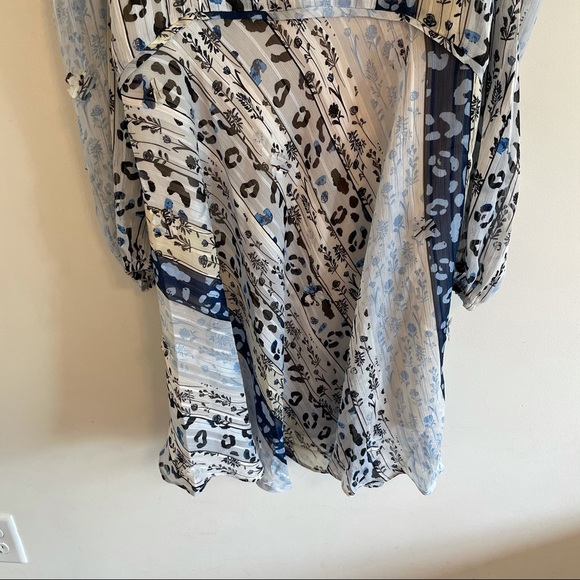 NWT Foxiedox Blue Floral Cold-shoulder Mini Dress - Picture 3 of 6